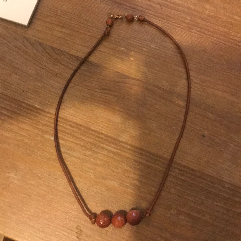 E Taylor choker